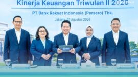 Direktur Utama BRI Hery Gunardi yang didampingi oleh Wakil Direktur Utama BRI Viviana Dyah Ayu R.K, Direktur Network dan Retail Funding BRI Aquarius Rudianto, Direktur Finance dan Strategy BRI Achmad Royadi dan Direktur Manajemen Risiko BRI Ety Yuniarti, setelah pemaparan kinerja capaian positif BRI hingga triwulan II 2026 (Foto: Humas BRI Pusat). 