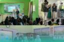 Mahasiswa KKN Kolaboratif, Desa Sidomulyo, Kecamatan Semboro, Jember saat memberikan edukasi tentang pemilahan sampah kepada siswa-siswi SD dan MI (Foto: KKN Kolaboratif Jember Tahun 2026). 