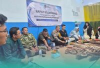 Pihak pemilik dapur bersama pegawai SPPG Karangsono, Bangsalsari, Jember, saat melakukan rapat koordinasi pasca dilakukan evaluasi oleh Satgas MBG Kabupaten Jember. (Foto: Istimewa).