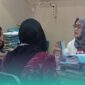 Pelaku saat menjalani pemeriksaan di ruang Unit PPA Polres Jember (Foto: Istimewa). 
