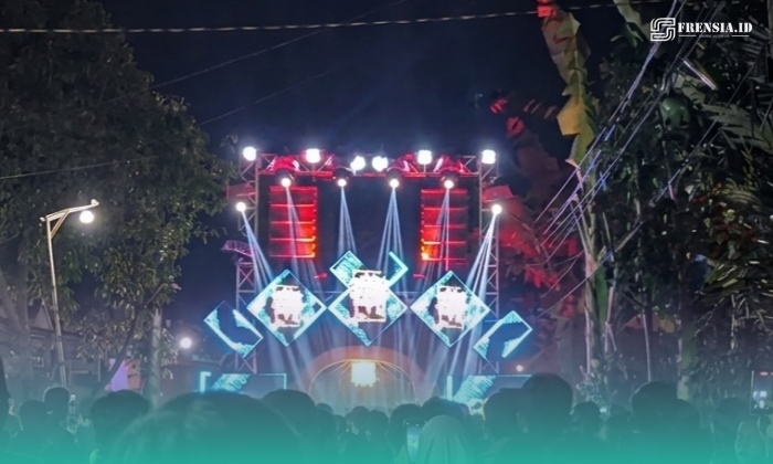 Penampakan masyarakat saat melihat sound horeg di wilayahnya. (Foto: Faiq Al Himam/Frensia). 