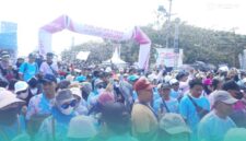 Ribuan peserta yang mengikuti Gerak Jalan Tanggul–Jember Tradisional (Tajemtra) 2026 (Foto: Istimewa). 