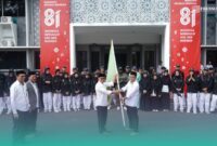 Prosesi pelepasan kontingen UIN KHAS Jember untuk diberangkatkan ke PORSI JAWARA II 2026 di UIN Gus Dur, Pekalongan, Jawa Tengah. (Foto: Humas UIN KHAS). 