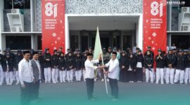 Prosesi pelepasan kontingen UIN KHAS Jember untuk diberangkatkan ke PORSI JAWARA II 2026 di UIN Gus Dur, Pekalongan, Jawa Tengah. (Foto: Humas UIN KHAS). 