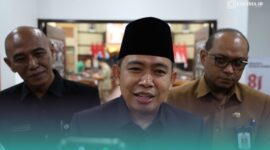 Penjabat (Pj) Sekretaris Daerah (Sekda) Kabupaten Jember, Achmad Imam Fauzi, (dari kiri), Bupati Jember, Muhammad Fawait (tengah), Kepala Dinas Komunikasi dan Informatika (Kominfo) Kabupaten Jember, Akhmad Helmi Luqman (kanan) (Foto: Diskominfo). 