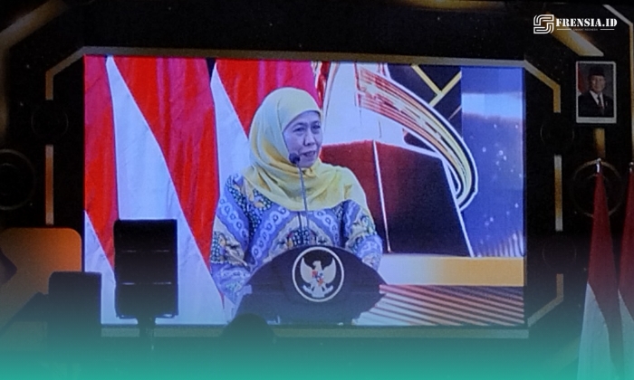 Gubernur Jawa Timur, Khofifah Indar Parawansa, saat sambutan acara Hari Ulang Tahun (HUT) Ketik.com ke-4, di Mercure Surabaya Grand Mirama Hotel, pada Rabu (9/9/2026). (Foto: Fadli/Frensia). 