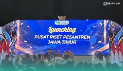 Suasana saat prosesi Studium Generale bagi Mahasiswa dan Mahasantri Baru Penerima Beasiswa Pemprov Jawa Timur Tahun 2026 yang diadakan oleh Lembaga Pengembangan Pesantren dan Diniyah (LPPD) Jatim, di Gedung Islamic Centre Jawa Timur, Surabaya, Kamis (10/9/2026). (Foto: Yahya).