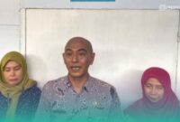 Kepala Satgas MBG sekaligus Penjabat (Pj) Sekda Jember, Achmad Fauzi (tengah) (Foto: Sigit/Frensia). 