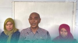Kepala Satgas MBG sekaligus Penjabat (Pj) Sekda Jember, Achmad Fauzi (tengah) (Foto: Sigit/Frensia). 
