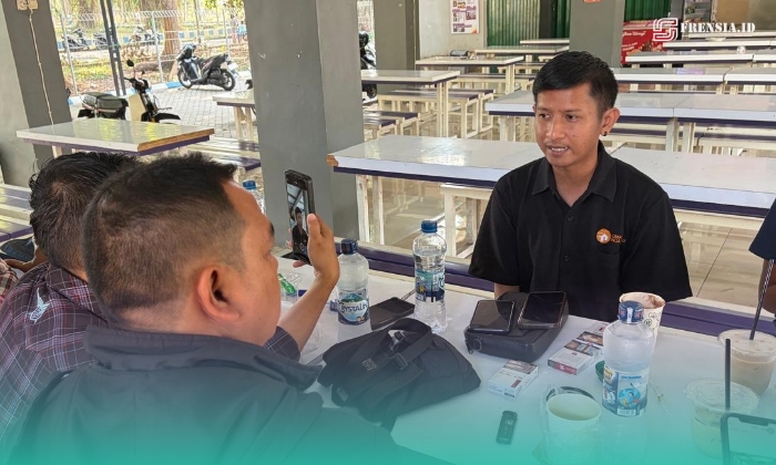 Pengamat Bisnis dan UMKM Jember, sekaligus Dosen Administrasi Bisnis STIA Pembangunan, Alifian Rizzalul Ahmad. (Foto: Sigit/Frensia). 