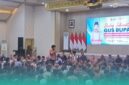 Massa aksi saat dialog menyampaikan aspirasi ke Bupati Jember, Muhammad Fawait, di Pendopo Wahyawibawagraha, Kabupaten Jember. (Foto: Istimewa).