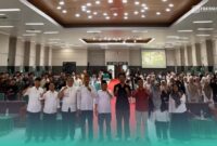 Pimpinan Fakultas Dakwah UIN Kiai Haji Achmad Siddiq (UIN KHAS) Jember, bersama peserta pelatihan bakat dan minat di Gedung Kuliah Terpadu (GKT). (Foto: media center fada UIN KHAS Jember). 