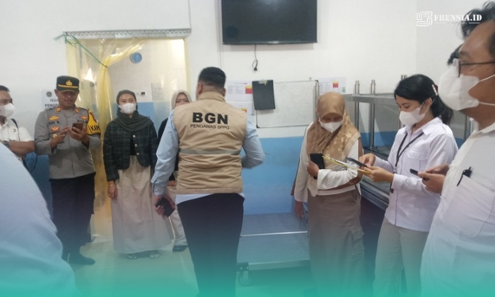 Satuan Tugas (Satgas) Makan Bergizi Gratis (MBG) Kecamatan Gumukmas, saat mendatangi Satuan Pelayanan Pemenuhan Gizi (SPPG) Gumukmas 02 di Dusun Jatiagung, Desa/Kecamatan Gumukmas, Jember. (Foto: Istimewa).