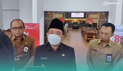Bupati Kabupaten Jember, Muhammad Fawait (tengah). (Foto: Fadli/Frensia).
