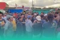 Gambar Macet Parah, Sopir Truk Tuntut ASDP Hentikan Diskriminasi Antrean (sumber: Istimewa)