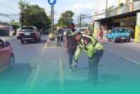 Gambar Scoopy Ditabrak Truk Box di Banyuwangi, Lansia Penumpang Motor Tewas di TKP (Sumber: Istimewa)
