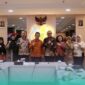 Kepala Dinas Sosial Kabupaten Jember, Lingga Diputra, saat melakukan kunjungan ke Badan Pusat Statistik (BPS) Pusat. (Foto: Istimewa). 