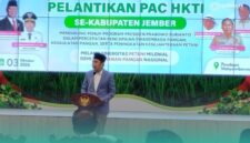 Bupati Jember, Muhammad Fawait, saat sambutan di acara pelantikan Pimpinan Anak Cabang (PAC) Himpunan Kerukunan Tani Indonesia (HKTI) se-Kabupaten Jember. (Foto: Fadli/Frensia).
