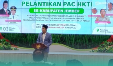 Bupati Jember, Muhammad Fawait, saat sambutan di acara pelantikan Pimpinan Anak Cabang (PAC) Himpunan Kerukunan Tani Indonesia (HKTI) se-Kabupaten Jember. (Foto: Fadli/Frensia).
