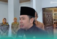 Bupati Jember, Muhammad Fawait atau Gus Fawait, seusai menghadiri Rapat Paripurna III DPRD Kabupaten Jember, dengan acara Jawaban Bupati atas Pandangan Umum Fraksi dalam Menanggapi Penyampaian Penjelasan Raperda, tentang APBD Kabupaten Jember Tahun Anggaran 2027 (Foto: Fadli/Frensia). 
