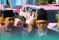 Bupati Jember, Muhammad Fawait (kiri), bersama Direktur Kepesertaan BPJS Kesehatan RI, Akmal Budi Yulianto (kanan), seusai peluncuran 'Mobil Cinta' di RSD Balung. (Foto: Istimewa). 