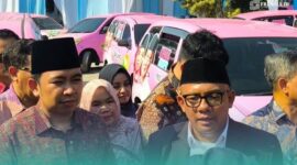 Bupati Jember, Muhammad Fawait (kiri), bersama Direktur Kepesertaan BPJS Kesehatan RI, Akmal Budi Yulianto (kanan), seusai peluncuran 'Mobil Cinta' di RSD Balung. (Foto: Istimewa). 