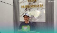 Achmad Hasan Basri, Owner (Pemilik) 'Tape Mayangsari' asal Dusun Sumber Pinang, Desa Tegalwaru, Kecamatan Mayang, Kabupaten Jember, Jawa Timur. (Foto: Fadli/Frensia). 