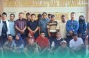Masyarakat Pejuang Petani Hutan (MPPH) Kecamatan Mayang, Jember, bersama Lembaga Bantuan Hukum Mitra Kawula Nusantara (LBH MKN) saat setelah melakukan hearing dengan Komisi B DPRD Jember. (Foto: David). 