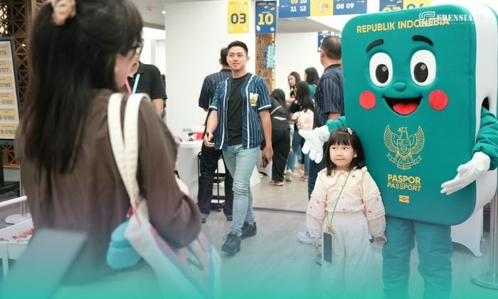 Masyarakat yang akan mengurusi paspor di Kantor Imigrasi. (Foto: Istimewa). 