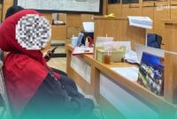 FE, Korban dugaan tindak pidana kekerasan seksual dan percobaan aborsi tanpa persetujuan perempuan saat di Polda Jatim. (Foto: Istimewa). 