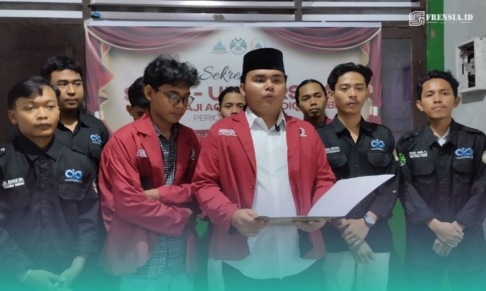 Ketua Senat Mahasiswa (SEMA) UIN KHAS Jember, Muhammad Oky Mabruri, saat menyampaikan penolakan sikap soal rencana sosialisasi calon rektor di Lumajang (Foto: Fadli/Frensia).