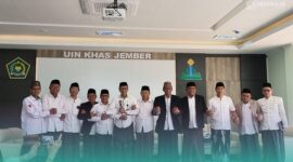 Para calon rektor beserta pimpinan Senat UIN KHAS Jember seusai agenda pemaparan visi-misi dan pemberian pertimbangan kualitatif calon rektor. (Foto: Humas UIN KHAS). 