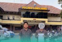 RW (kanan) bersama Penasehat Hukumnya Rizal Mahmudi (kiri), saat melaporkan peristiwa dugaan penipuan ke Kepolisian Resor (Polres) Lumajang, pada Senin (19/10/2026). (Foto: Istimewa). 