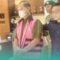 Tersangka berinisial S setelah dilakukan penyidikan oleh Kejaksaan Negeri Jember (Foto: Sigit/Frensia). 