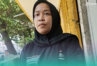 Panit Opsnal 3 Reskrim Polsek Kaliwates, Iptu Devy Novita Puspitasari, saat memberikan keterangan, atas kejadian perampokan di Toko Emas Murni di Jalan Sultan Agung, Kelurahan Kepatihan, Kecamatan Kaliwates, Jember. (Foto: Fadli/Frensia). 