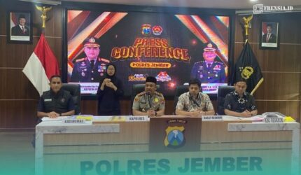 Polres Jember saat menggelar press release terkait kasus perampokan di Toko Emas Murni, Jalan Sultan Agung, Kelurahan Kepatihan, Kecamatan Kaliwates, Jember, di Aula Rupatama. (Foto: Sigit/Frensia).