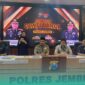 Polres Jember saat menggelar press release terkait kasus perampokan di Toko Emas Murni, Jalan Sultan Agung, Kelurahan Kepatihan, Kecamatan Kaliwates, Jember, di Aula Rupatama. (Foto: Sigit/Frensia). 