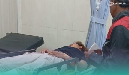 Kondisi Sitti Sulaiha (38), saat dirawat di Puskesmas setempat. ( Foto: Istimewa).
