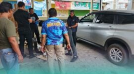 Pihak kepolisian saat olah TKP di lokasi pencurian. (Foto: Istimewa). 