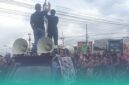 Sejumlah mahasiswa saat melakukan aksi demonstrasi di depan gedung DPRD Jember. (Foto: Istimewa). 