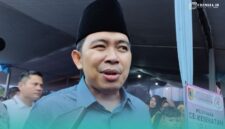 Bupati Jember, Muhammad Fawait, saat acara Bunga Desaku di Balai Desa Sukowiryo, Kecamatan Jelbuk. (Foto: Fadli/Frensia).