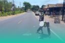 Gambar Truk Bermuatan Karton Tabrak Scoopy di Wongsorejo Banyuwangi, Pemotor Meninggal (Sumber: Istimewa)